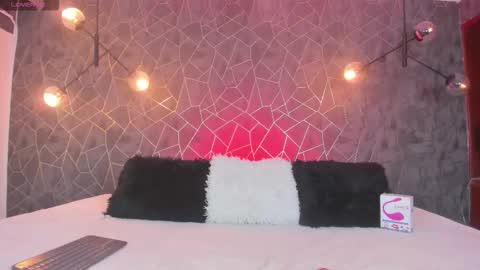 LEIGH ANGELS online show from 02.26.26