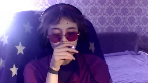 Snapshot of leigharedcross chatting on 02.04.26 Viola online show from 02.04.26