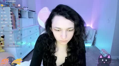 Leighla online show from 10.29.25