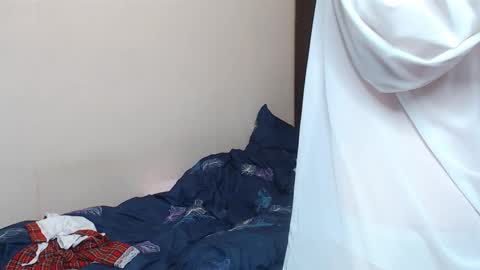 leila_bambi_ online show from 02.22.25