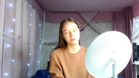 leila_bambi_ online show from 11.12.25