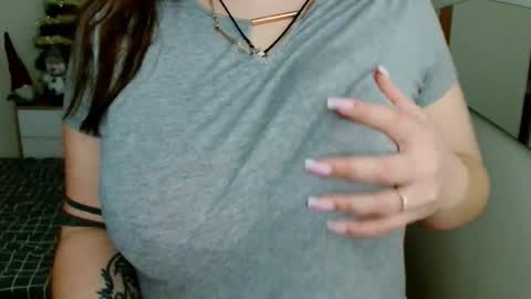 Leila online show from 02.15.25