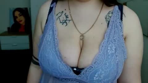 Snapshot of leila_beayte_ chatting on 04.22.26 Leila online show from 04.22.26