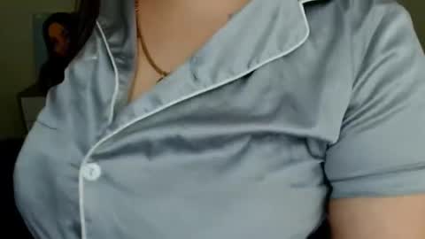 Snapshot of leila_beayte_ chatting on 05.14.26 Leila online show from 05.14.26