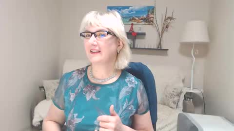 Leila Kinky online show from 02.08.25