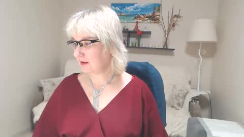 Leila Kinky online show from 02.17.25