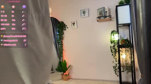 Snapshot of lela_ryan chatting on 03.06.25 Lela online show from 03.06.25