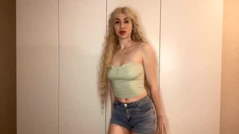 Snapshot of leliateoh chatting on 02.28.26 Clare online show from 02.28.26