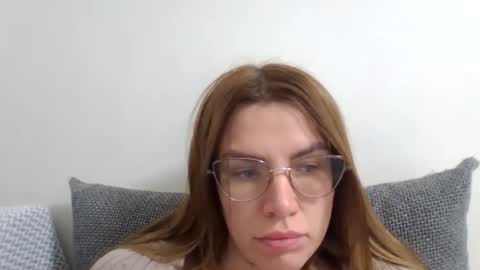 Snapshot of lena6122000 chatting on 10.13.25 lena6122000 online show from 10.13.25