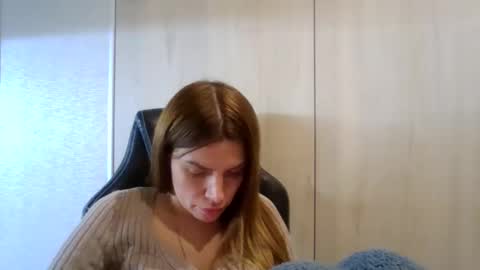 Snapshot of lena6122000 chatting on 10.15.25 lena6122000 online show from 10.15.25