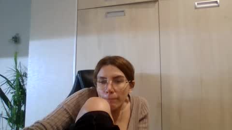 Snapshot of lena6122000 chatting on 10.16.25 lena6122000 online show from 10.16.25