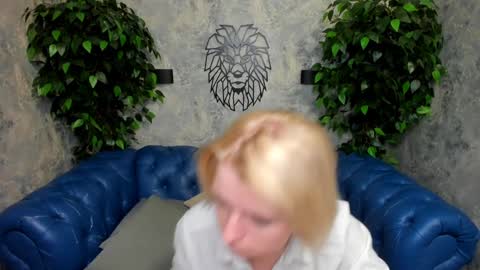 Lena online show from 12.12.24
