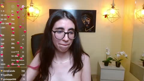 Snapshot of lena_roses chatting on 01.10.25 Lena online show from 01.10.25