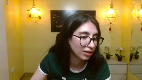 Snapshot of lena_roses chatting on 03.05.25 Lena online show from 03.05.25