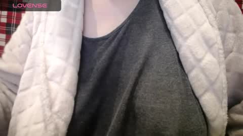 Snapshot of lenagolden chatting on 12.06.24 lenagolden online show from 12.06.24