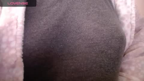 Snapshot of lenagolden chatting on 11.22.25 lenagolden online show from 11.22.25