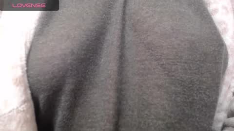 Snapshot of lenagolden chatting on 11.25.25 lenagolden online show from 11.25.25