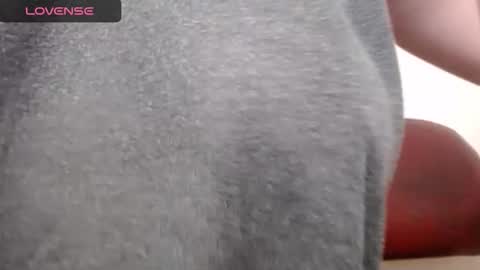 Snapshot of lenagolden chatting on 11.27.25 lenagolden online show from 11.27.25