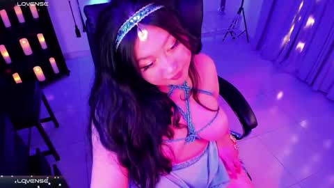 Lenna Kang online show from 01.07.25