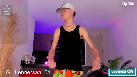 Snapshot of lennercollins_ chatting on 02.05.25 Lenner INDEPENDENT MODEL online show from 02.05.25