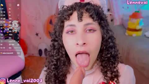 Snapshot of lenneval chatting on 10.09.25 Val online show from 10.09.25