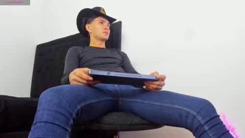 leo183877 online show from 03.01.26