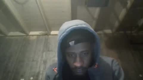 Snapshot of leo199984 chatting on 03.10.25 leo199984 online show from 03.10.25