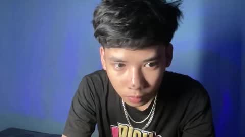 Snapshot of leo_hottiesexyasian chatting on 10.24.25 Leo online show from 10.24.25