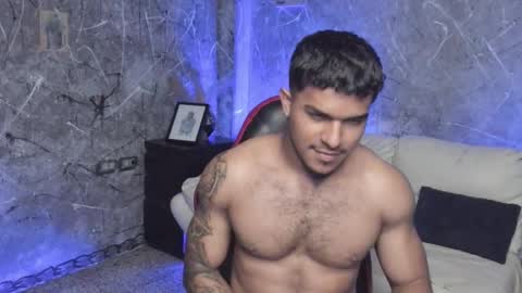 Snapshot of leo_taro chatting on 10.03.25 Leo independent model online show from 10.03.25