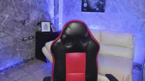 Snapshot of leo_taro chatting on 11.14.25 Leo independent model online show from 11.14.25