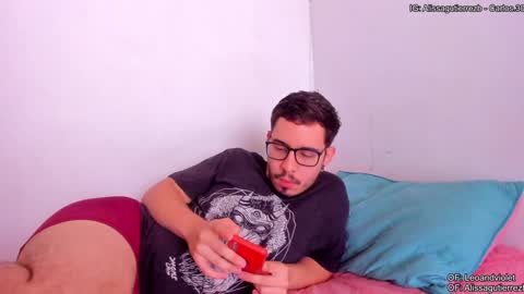 Snapshot of leoandviolet chatting on 01.06.25 Carlos Alissa. Help us to reach 100 likes online show from 01.06.25