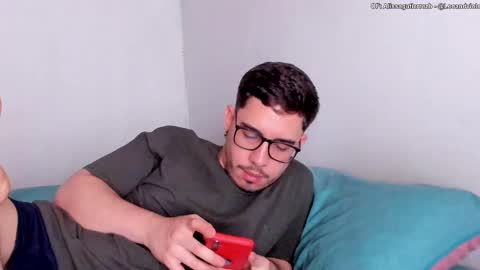 Snapshot of leoandviolet chatting on 10.03.25 Carlos Alissa. Help us to reach 100 likes online show from 10.03.25