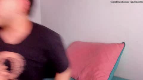 Snapshot of leoandviolet chatting on 10.07.25 Carlos Alissa. Help us to reach 100 likes online show from 10.07.25