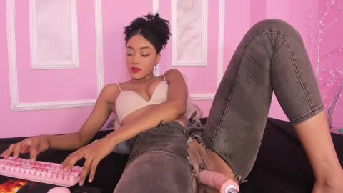 Snapshot of leodovina_16 chatting on 02.27.25 Leo online show from 02.27.25