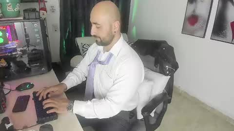 Leon online show from 12.28.24