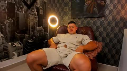 Leon Smoron online show from 11.25.25