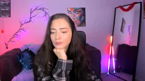 Leona online show from 11.27.25