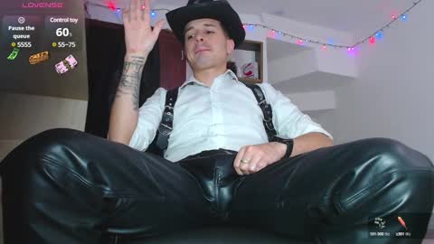 Snapshot of leonal_oconer chatting on 02.20.25 iam leonal online show from 02.20.25