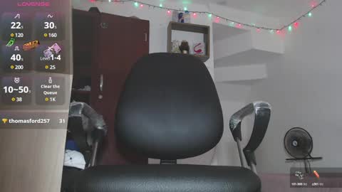 Snapshot of leonal_oconer chatting on 02.21.25 iam leonal online show from 02.21.25