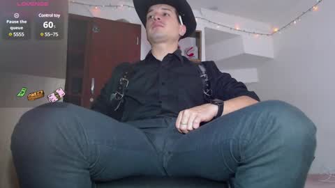 Snapshot of leonal_oconer chatting on 03.03.25 iam leonal online show from 03.03.25