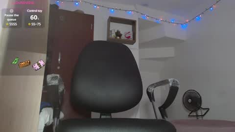 Snapshot of leonal_oconer chatting on 03.04.25 iam leonal online show from 03.04.25