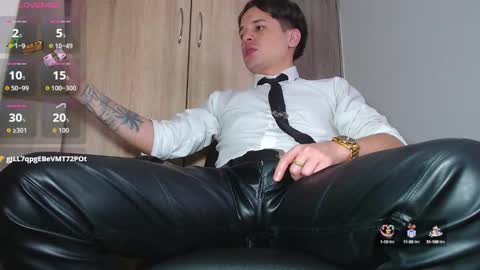 Snapshot of leonal_oconer chatting on 09.24.25 iam leonal online show from 09.24.25