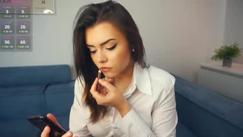 Mia online show from 10.27.25