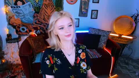 leonastone online show from 09.13.25