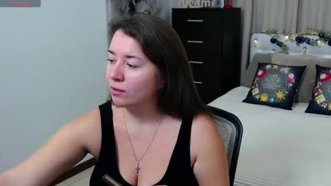 Leone Noir online show from 12.18.25