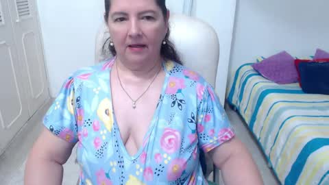 leonela   online show from 05.19.26