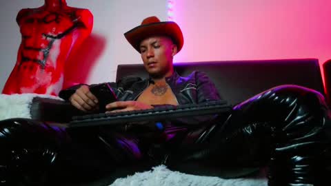 Snapshot of leonnardojaramillo chatting on 12.07.24 Lenardo jaramillo online show from 12.07.24