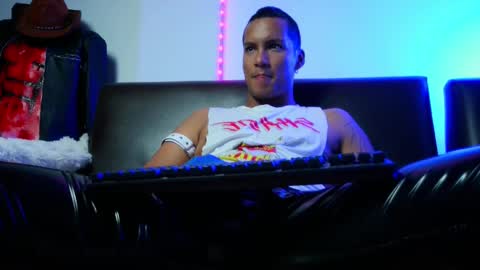 Snapshot of leonnardojaramillo chatting on 12.19.24 Lenardo jaramillo online show from 12.19.24