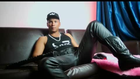 Snapshot of leonnardojaramillo chatting on 03.05.25 Lenardo jaramillo online show from 03.05.25