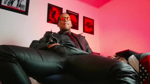 Snapshot of leonnardojaramillo chatting on 11.13.25 Lenardo jaramillo online show from 11.13.25